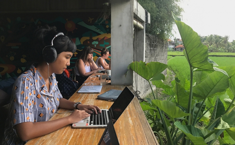 Индонезия отправит госслужащих на удаленку на Бали