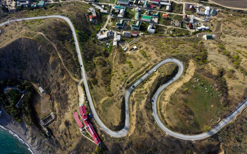 Иностранцам запретили владеть земельными участками в Крыму