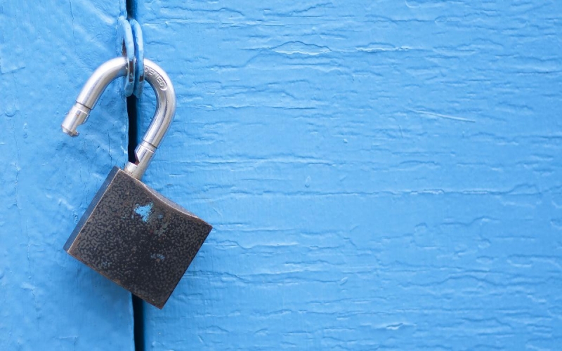 Иностранцы с видом на жительство в России смогут разморозить активы