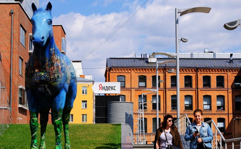 Инвесторы потребовали вернуть уволенного главу OpenAI