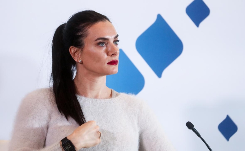 Исинбаевой заблокировали счета из-за долгов по налогам