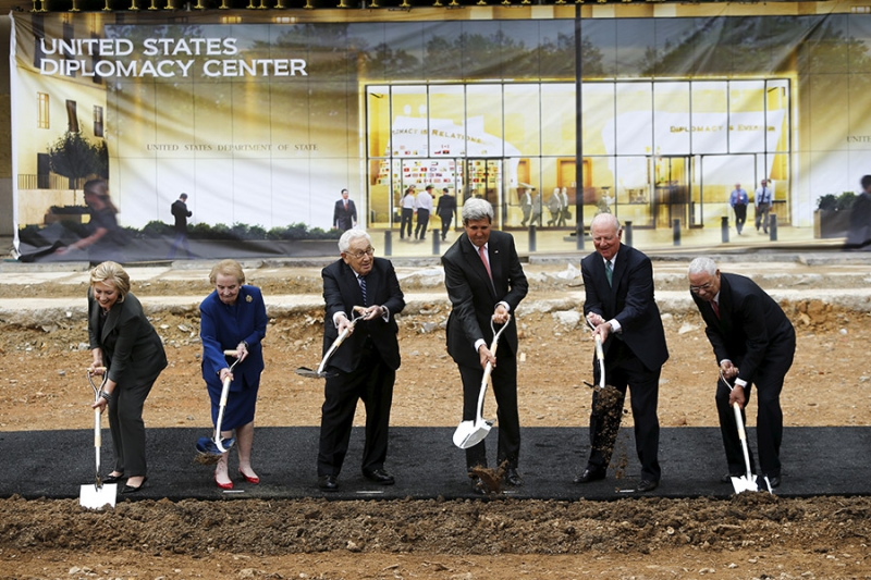 Искусство приоритетов. Жизнь и карьера Генри Киссинджера