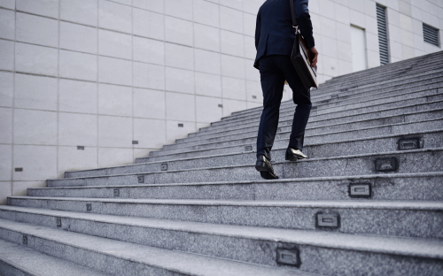 Издательство раскрыло дату выхода и название новой книги Пелевина