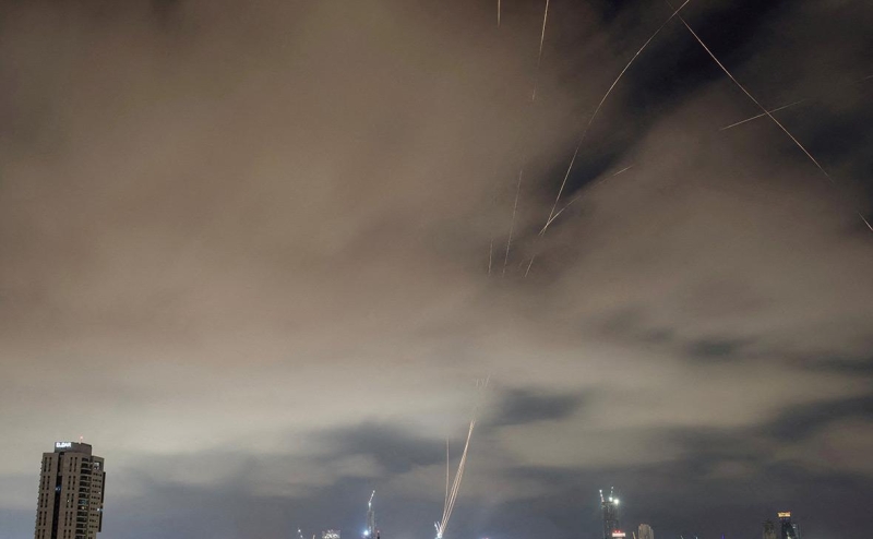 Израиль заявил о запуске иранских ракет по своей территории