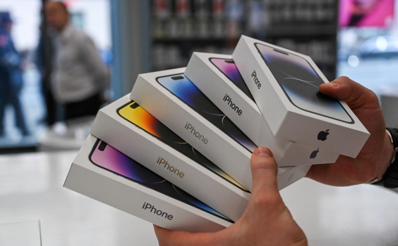 «Известия» узнали о продажах в России активированных iPhone из-за