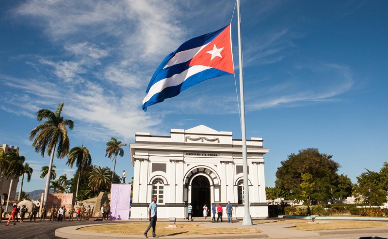 «Известия» узнали о возобновлении приема Emirates карт Visa и