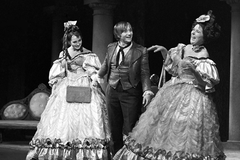 «Я готовила себя к скромной судьбе»: жизнь и карьера Веры Васильевой