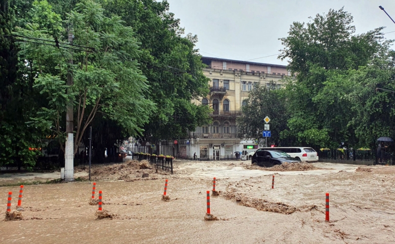 Ялта закрыта из-за наводнения. Что важно знать туристам