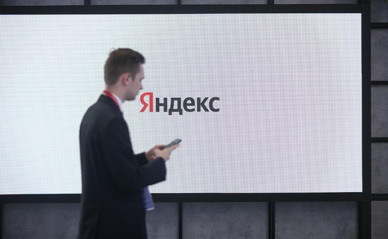 &laquo;Яндекс&raquo; сменит оператора рекламы на крышах такси