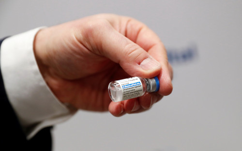 Johnson &amp; Johnson приостановила применение своей вакцины в Европе