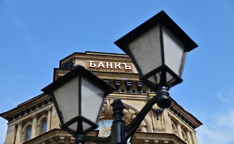 Юань сместил евро со второго места среди основных валют в расчетах