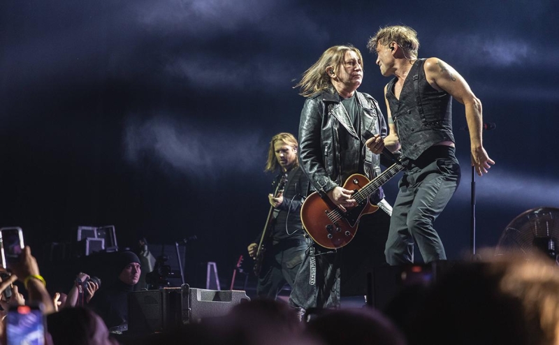 Юристы объяснили, куда депортируют обладателя нескольких паспортов