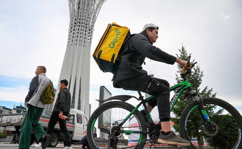 Юристы оценили строгость новых правил открытия карт в банках