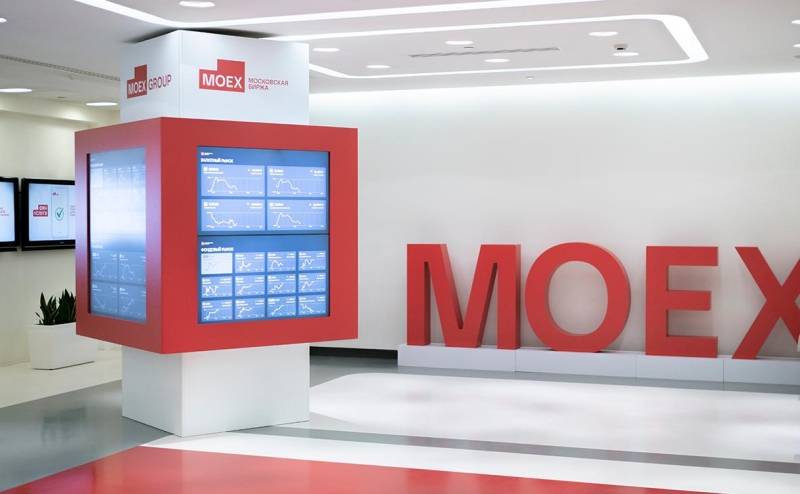 Кабмин добавил семь стран в список допущенных к торгам валютой в