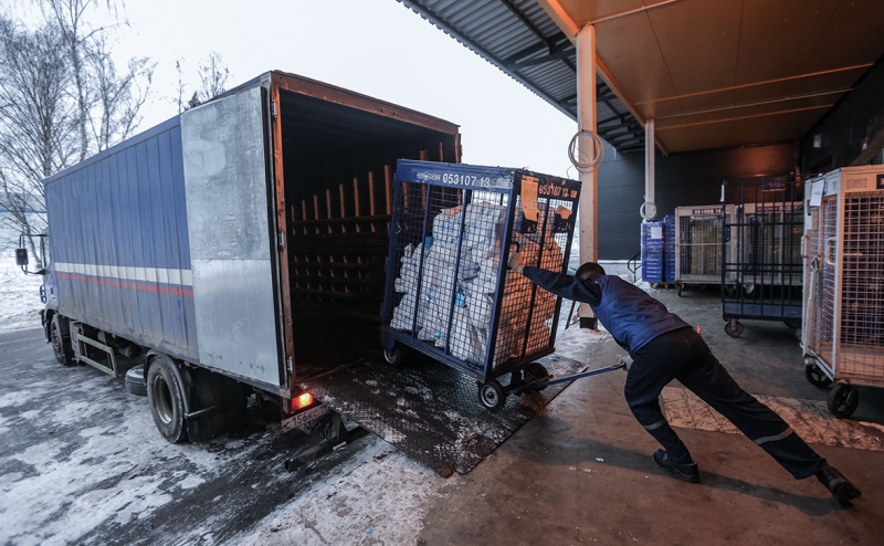 Кабмин решил сохранить порог беспошлинного ввоза товаров в €1 тыс.