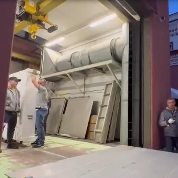 Кадры перевозки &laquo;Троицы&raquo; из Третьяковки в Храм Христа Спасителя