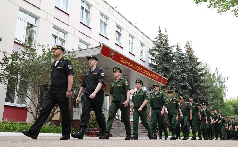 Как Дума и Совфед поспорили из-за изменения призывного возраста