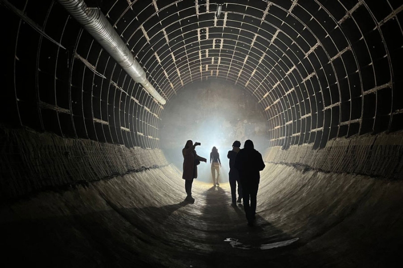 Как и зачем в Москве под землей проводят экскурсии с &laquo;ядерным ударом&raquo;