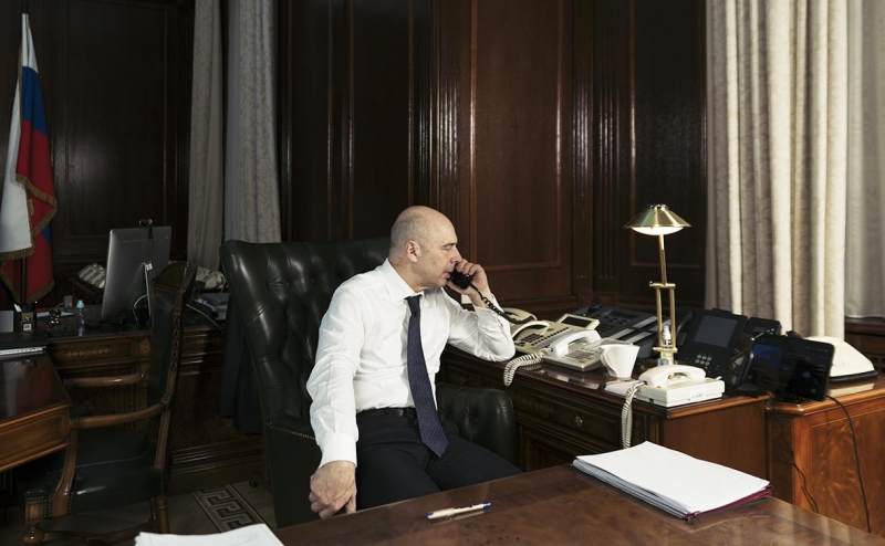 Как изменится курс рубля после возвращения Минфина и ЦБ на валютный