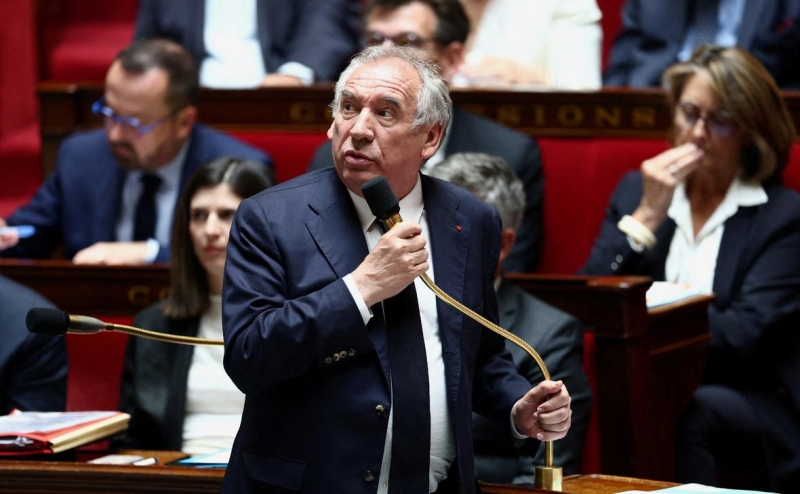 Как кабинет экс-министра обороны Франции добился первой бюджетной