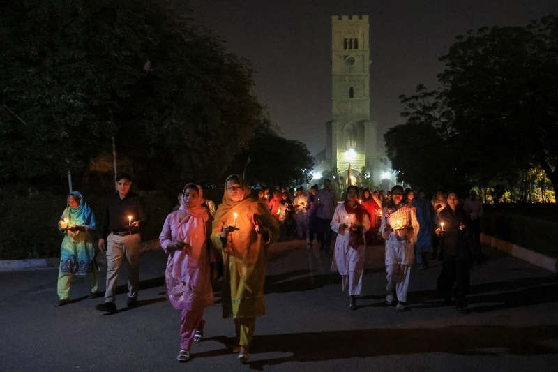 Как католики и православные разных стран встретили Пасху. Фотогалерея