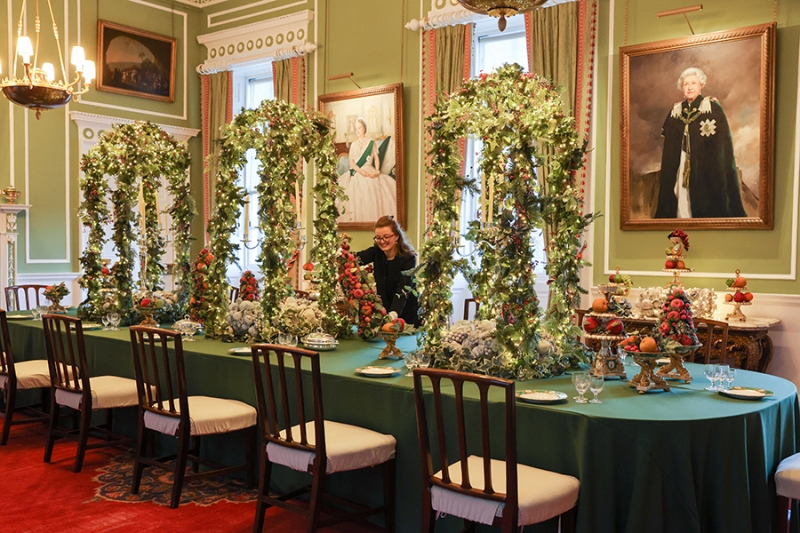 Как мировые лидеры украсили резиденции к Новому году. Фотогалерея