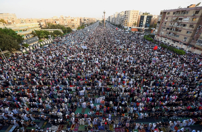 Как мусульмане в мире отмечают Ураза-байрам. Фоторепортаж