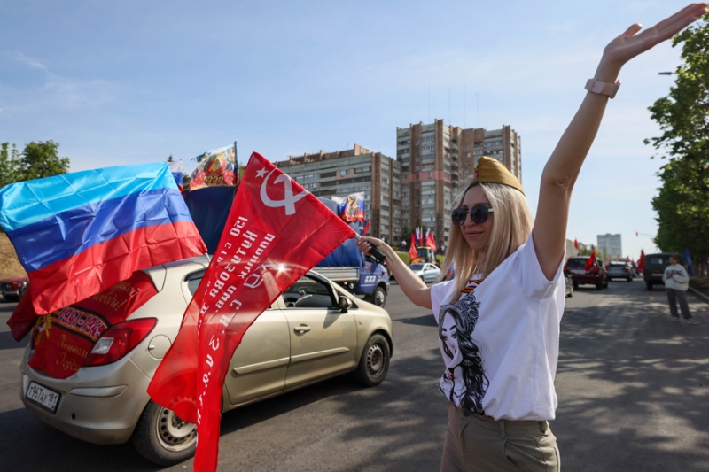 Как отпраздновали День Победы в городах России и мира. Фотогалерея