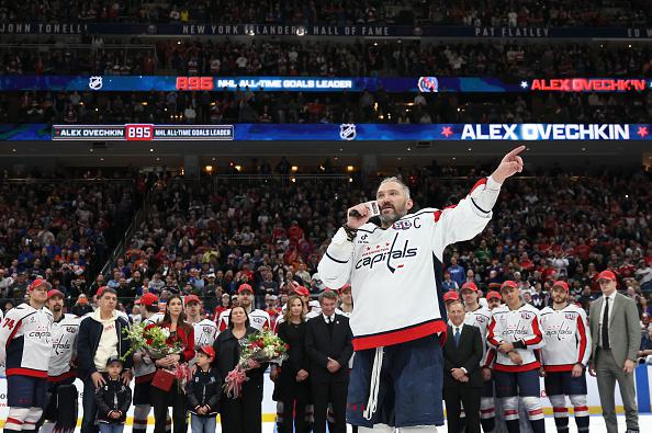 Как Овечкин побил рекорд Гретцки. Фоторепортаж