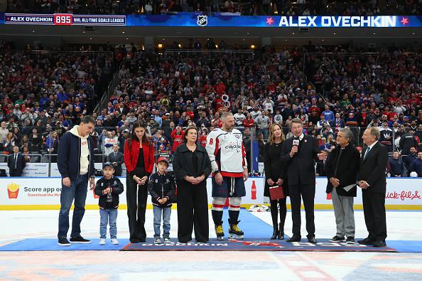 Как Овечкин побил рекорд Гретцки. Фоторепортаж