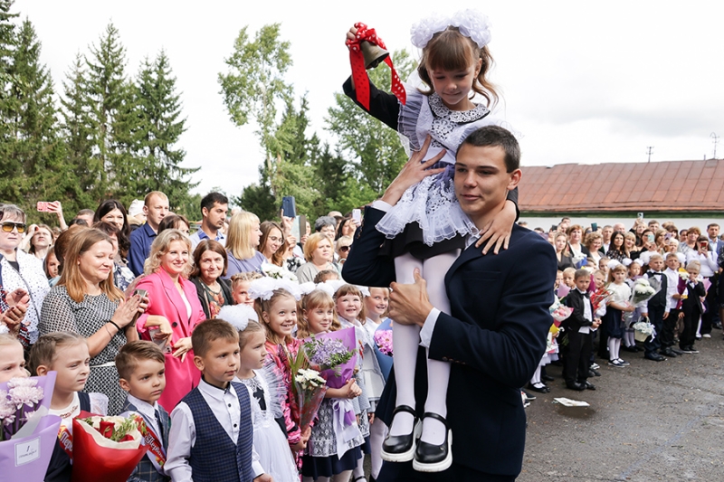 Как прошел день знаний в регионах. Фоторепортаж