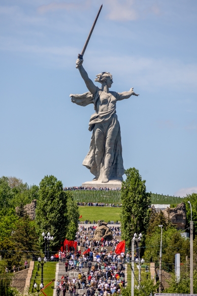 Как прошли Парады Победы и акции «Бессмертный полк»в России