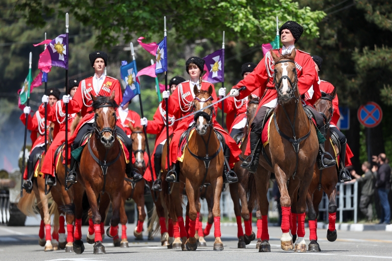 Как прошли Парады Победы и акции «Бессмертный полк»в России