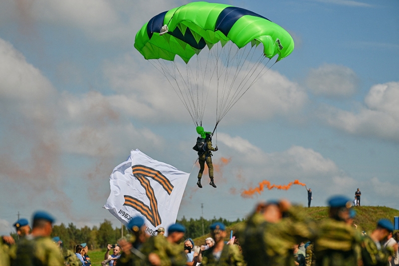 Как прошло празднование 95-летия ВДВ в России. Фоторепортаж