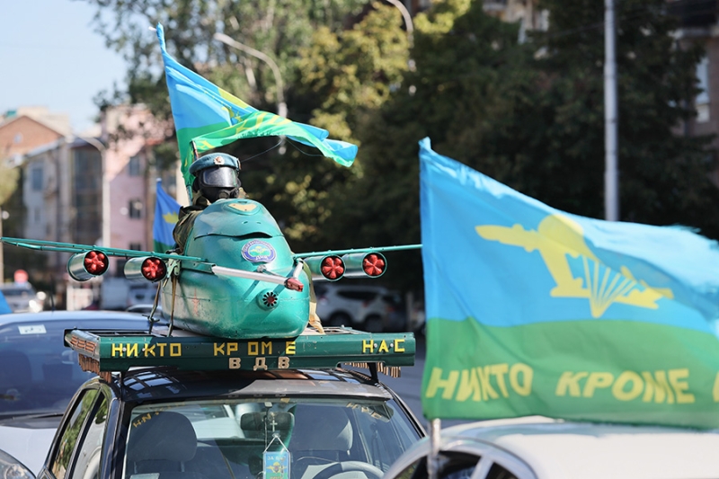 Как прошло празднование 95-летия ВДВ в России. Фоторепортаж