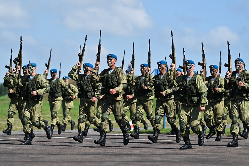 Как прошло празднование 95-летия ВДВ в России. Фоторепортаж