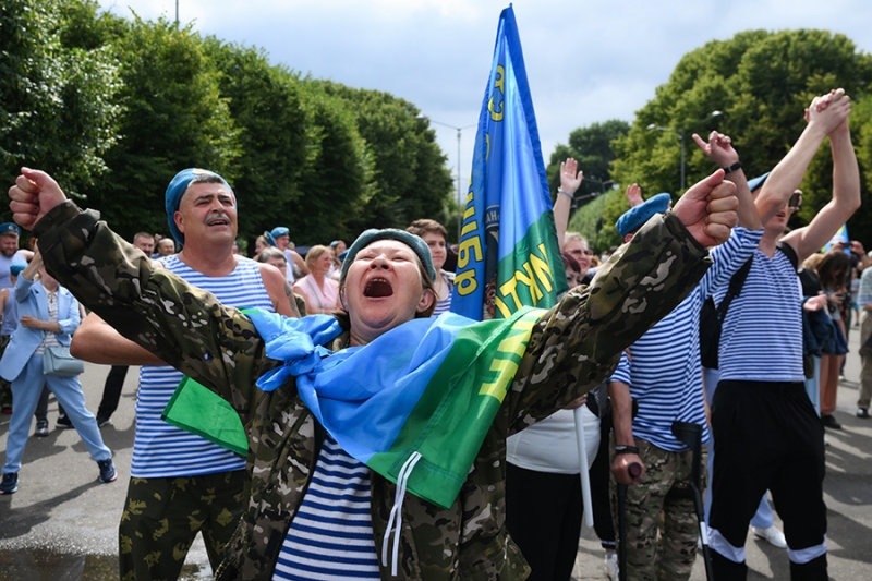 Как прошло празднование 95-летия ВДВ в России. Фоторепортаж