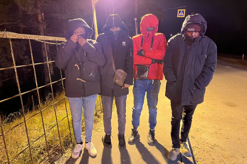 Как сомалийцы ехали из России в Финляндию на велосипедах. Репортаж РБК