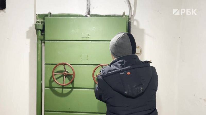 Как в бомбоубежищах Киева нашли стрип-клуб, аптеку и заложенный вход