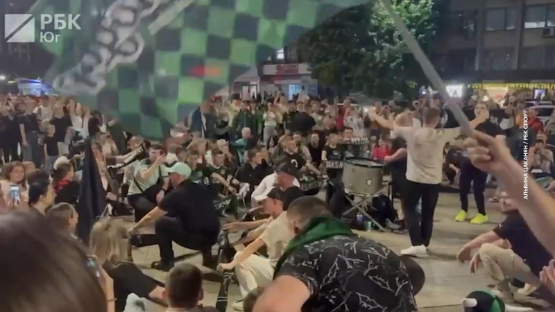 Как в Краснодаре ночью отпраздновали победу в чемпионате России. Видео