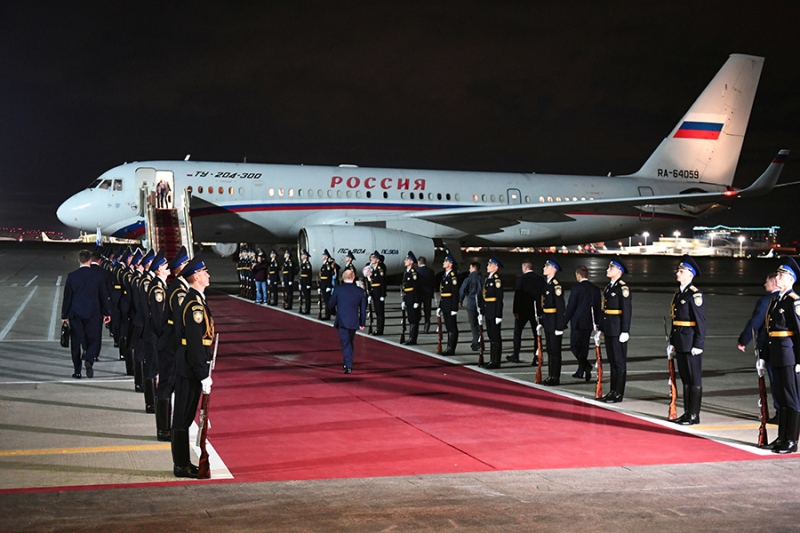 Как в России и США встречали участников массового обмена заключенными