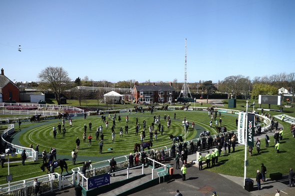 Как Великобритания скорбит по принцу Филиппу. Фоторепортаж