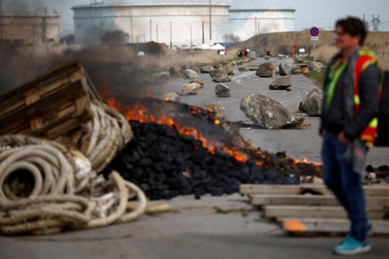 Как выглядели протесты во Франции из-за пенсионной реформы. Фото и