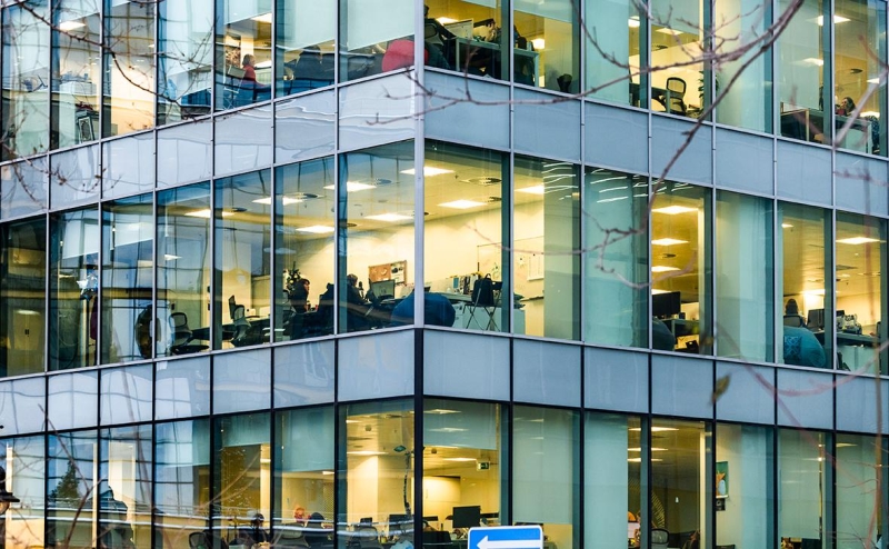 Как выглядит пик «зарплатной гонки» в России. Инфографика