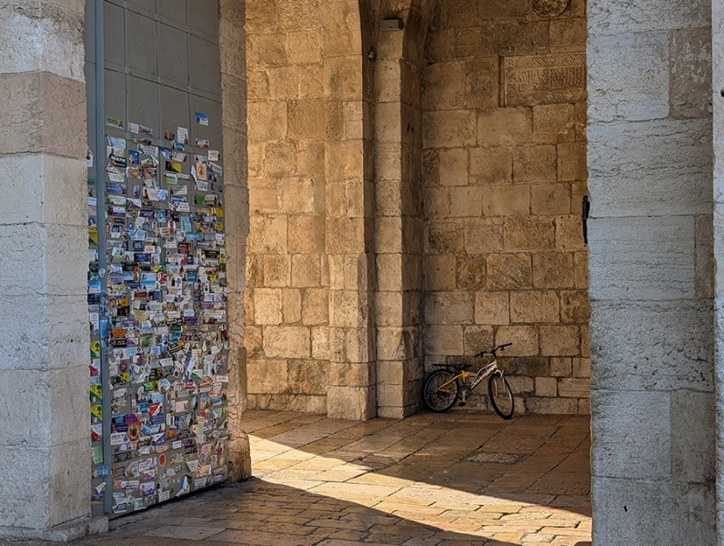 Как живет Израиль во время &laquo;войны на семи фронтах&raquo;