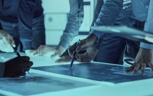 Какой была Анук Эме, сыгравшая легенду о женщине. Фотогалерея