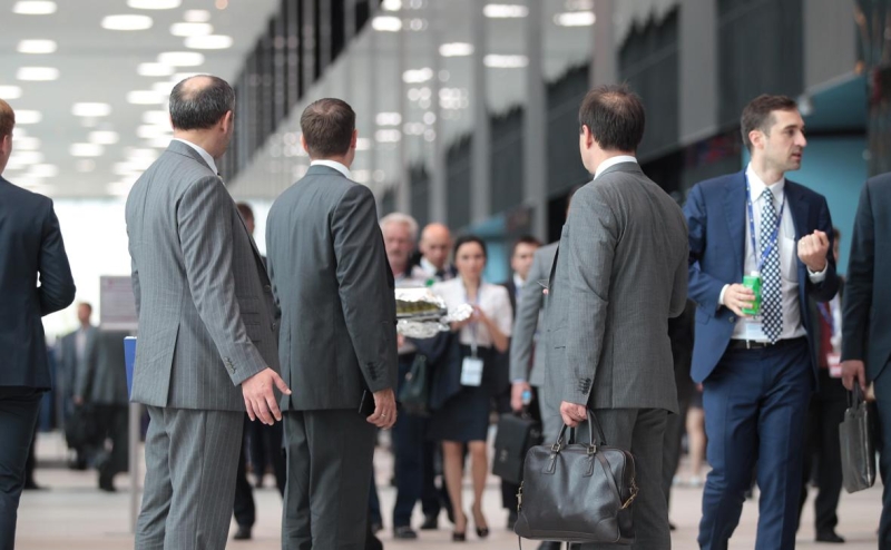 Какую зарплату предлагают в разных городах России. Инфографика