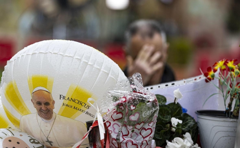 Кардинал заявил, что Франциску после лечения надо вновь учиться