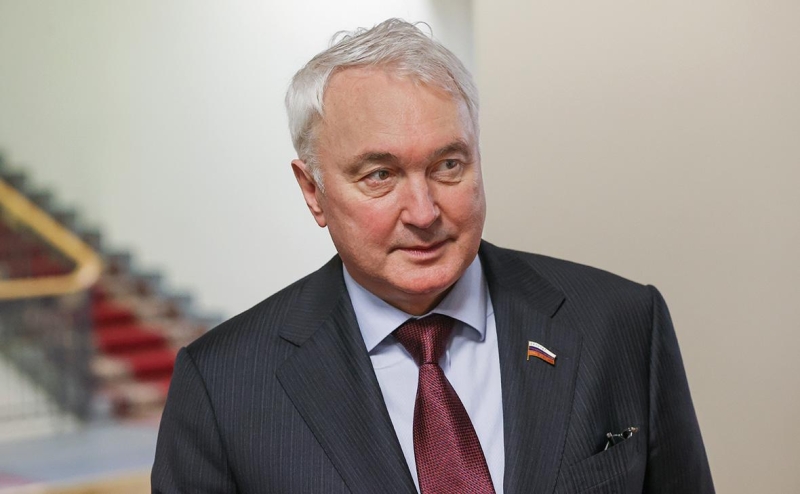 Картаполов заявил о &laquo;вое пропиндосской шушеры&raquo; из-за закона о