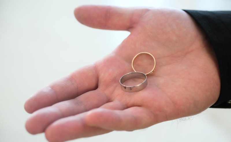 Каждая третья успешная россиянка поддержала идею материнства без брака